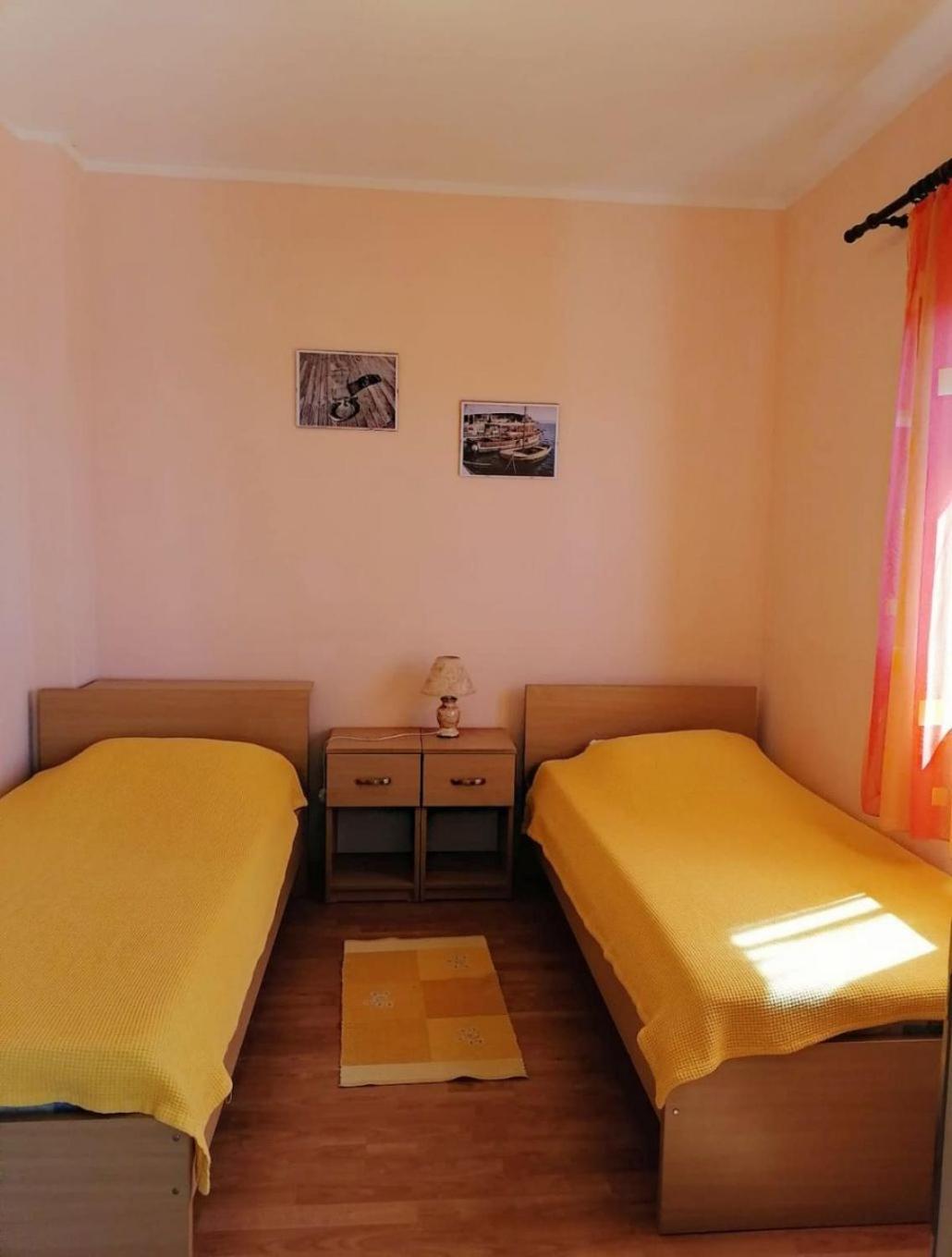 Apartments Toni Maslinica Luaran gambar